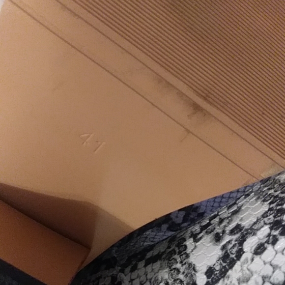 Boots - Picture 6 of 6